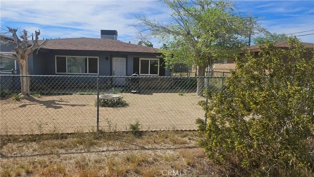 Photo of 320 Windy Pass, Barstow, CA 92311 (MLS # IG26061860)