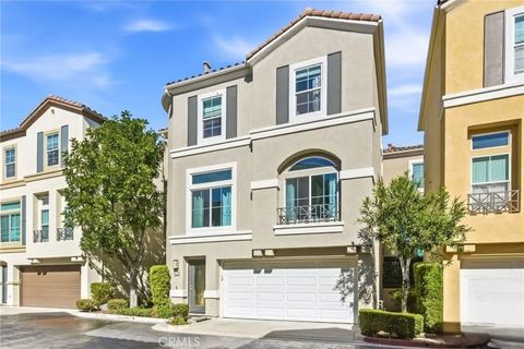 Photo of 205 Montana Del Lago Dr, Rancho Santa Margarita, CA 92688 (MLS # OC26041588)