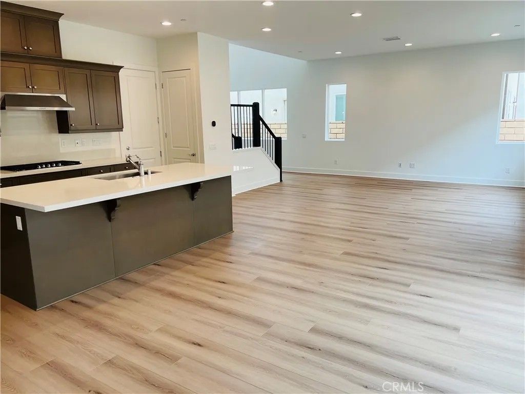 Photo of 28526 Damson Ln, Saugus, CA 91350 (MLS # AR25271150)