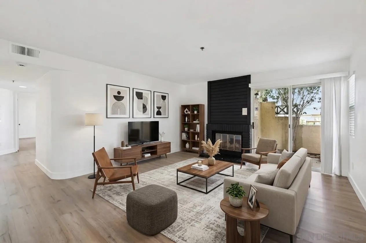 2077 Lakeridge Circle 104