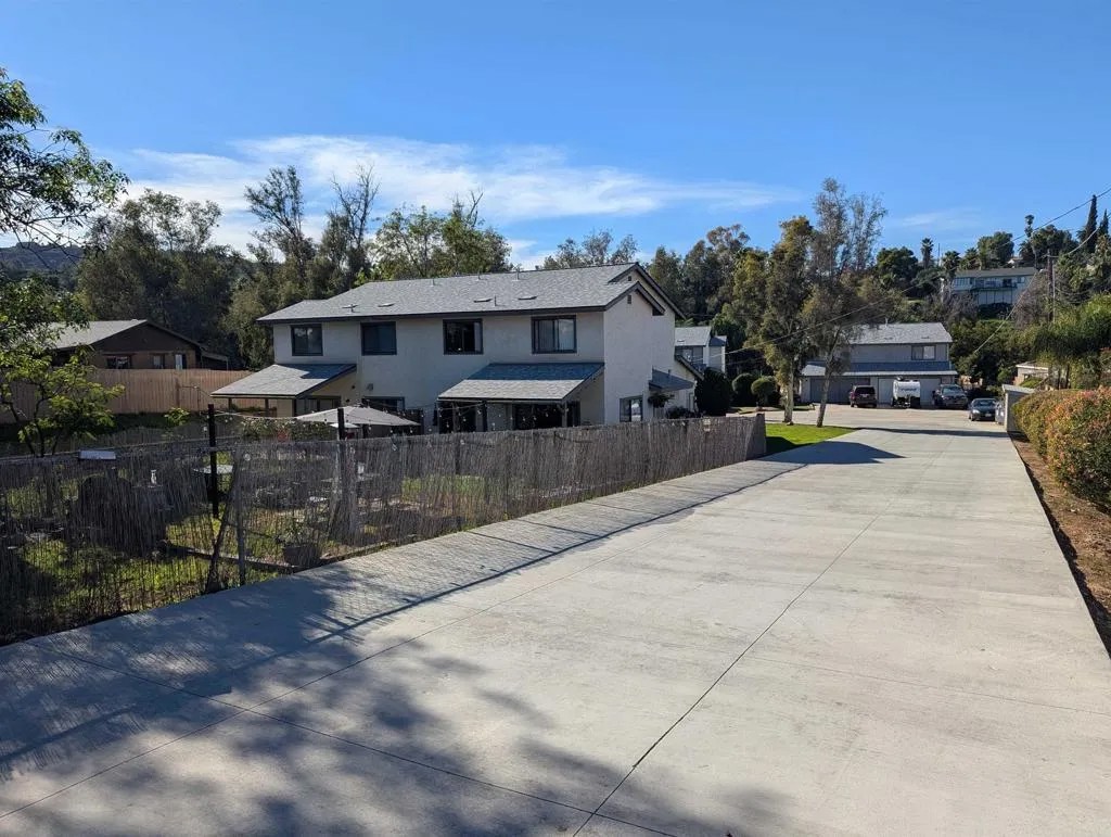 9138 Winter Gardens Boulevard