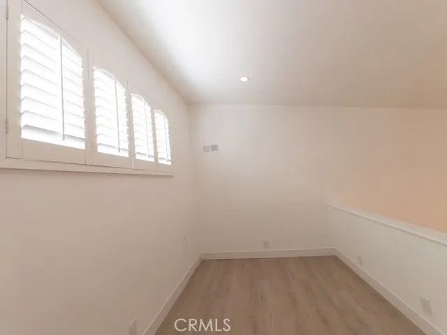 12601 Van Nuys 209
