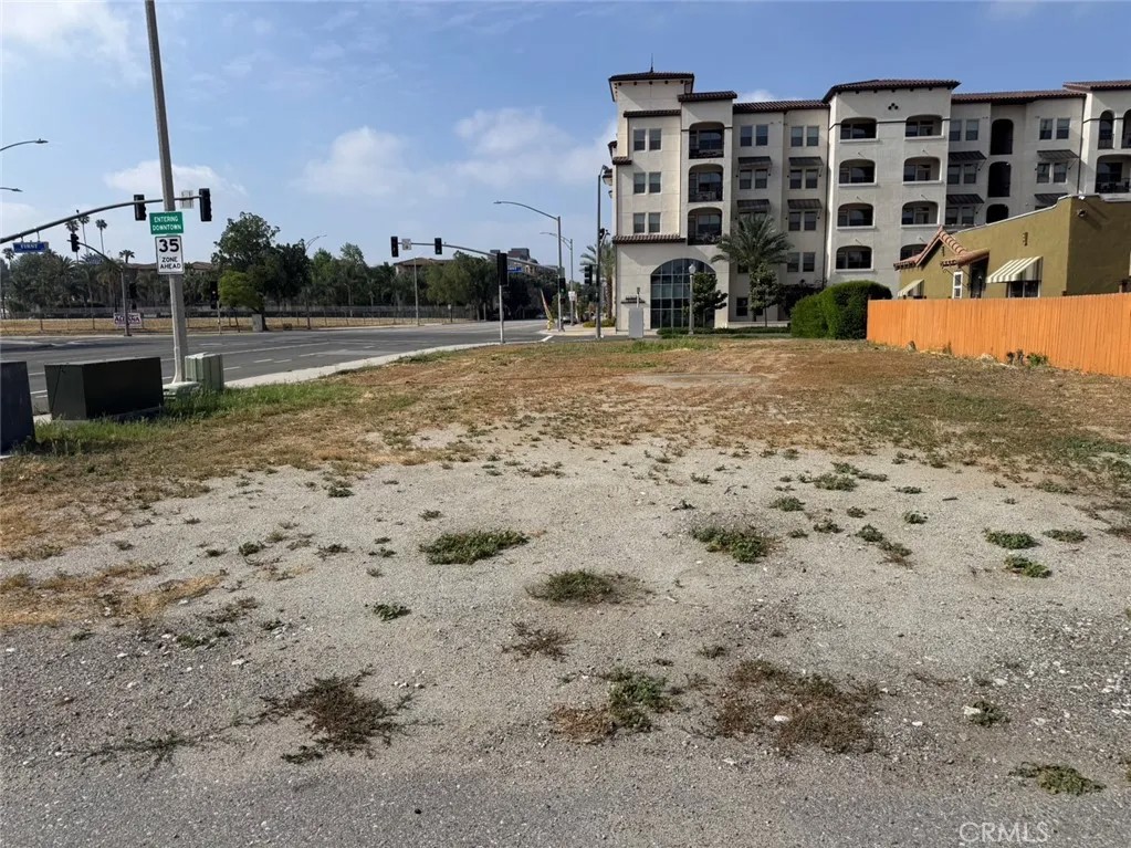 3071 Market