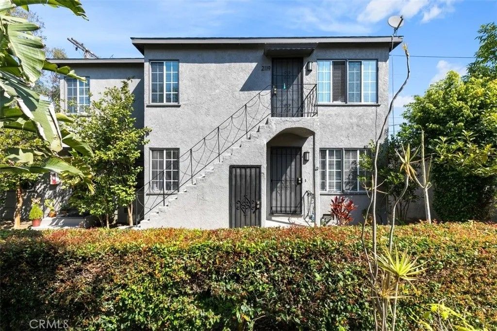 Photo of 2117 Stewart Street, Santa Monica, CA 90404 (MLS # PV26043221)