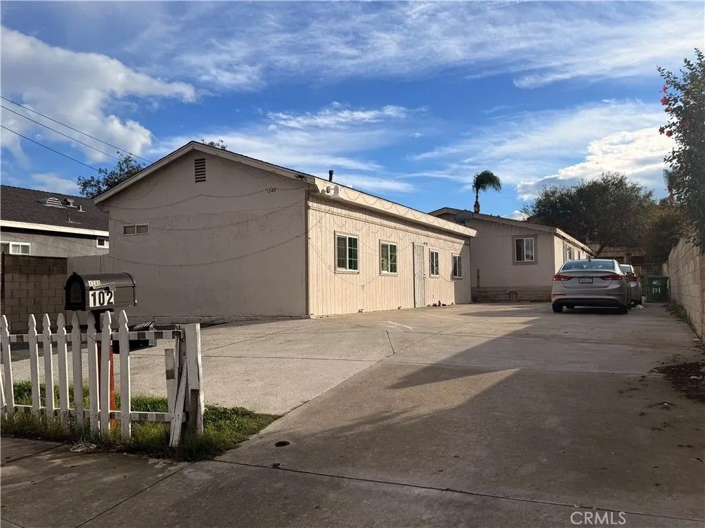 Photo of 1240 E Street, Corona, CA 92882 (MLS # DW25263979)