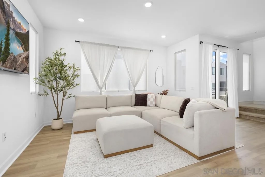 2117 Acara Circle
