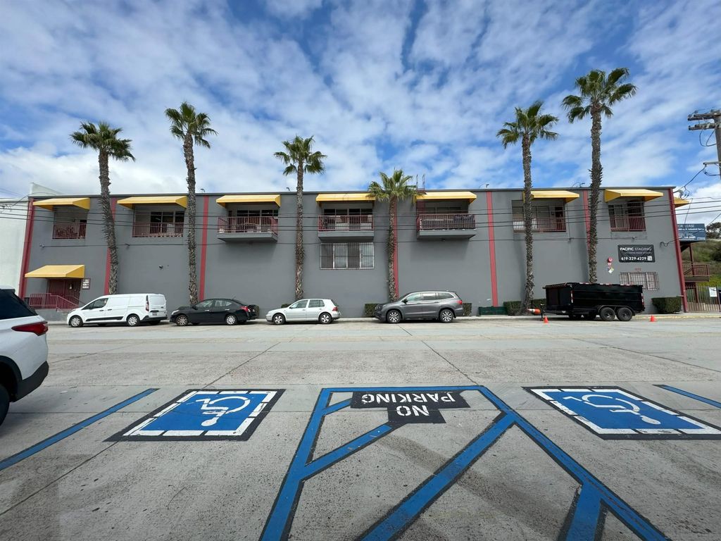 Photo of 1922 Hancock St, San Diego, CA 92110 (MLS # 260008921)