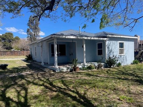 Photo of 979 W Nicolet St, Banning, CA 92220 (MLS # IG26050359)