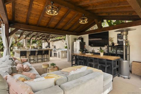 489 La Costa Ave. Encinitas CA 92024