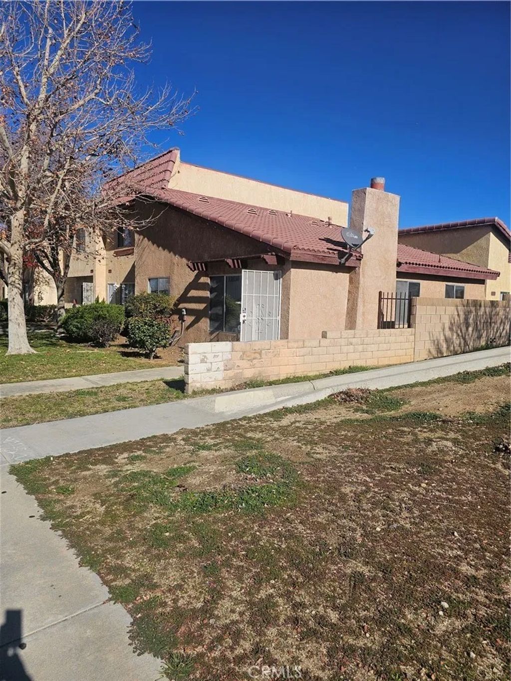 Photo of 38000 17th St, Palmdale, CA 93550 (MLS # SR26006570)