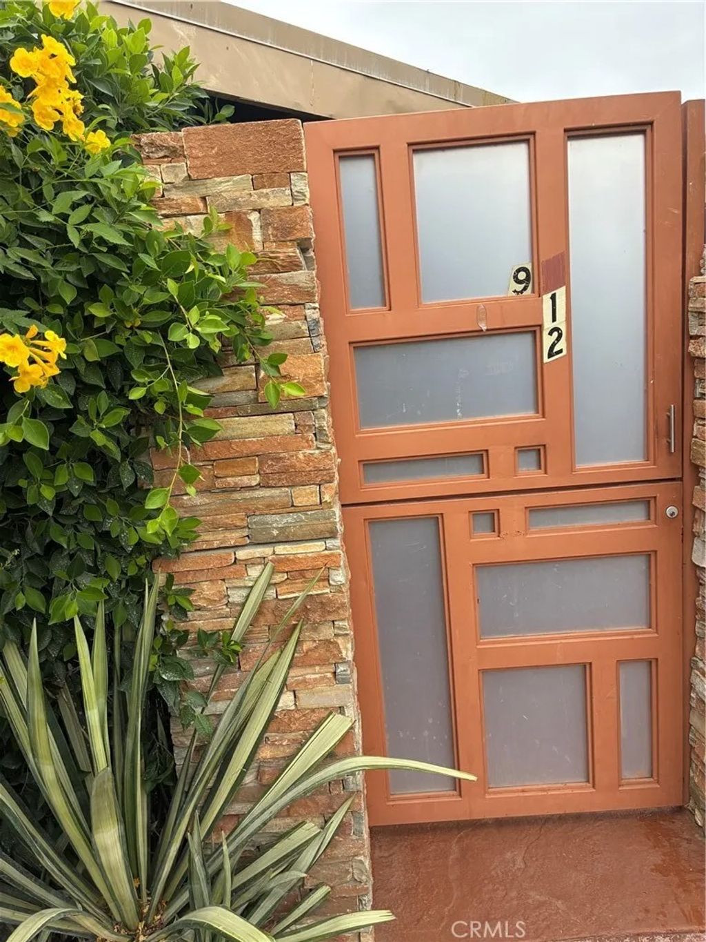 Photo of 912 E Chuckwalla Road, Palm Springs, CA 92262 (MLS # TR26076986)