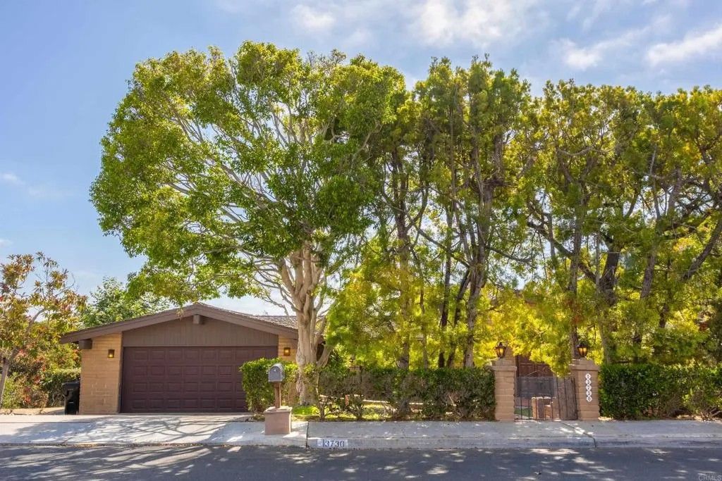 Photo of 13730 Condesa Drive, Del Mar, CA 92014 (MLS # NDP2509277)