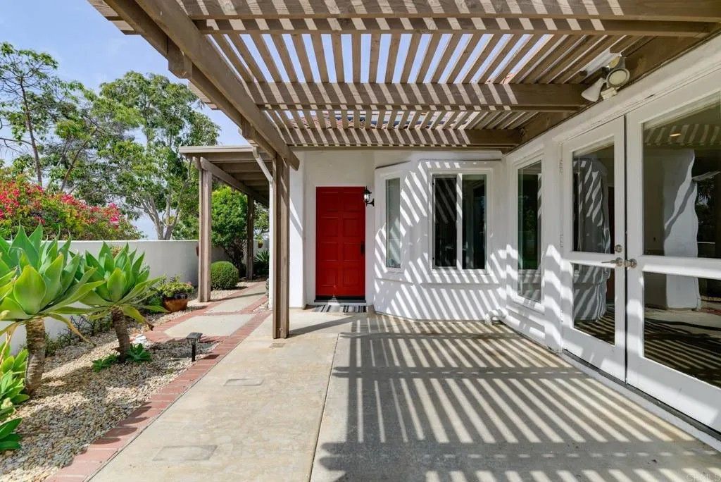 Photo of 4609 Zamora Way, Oceanside, CA 92056 (MLS # NDP2603025)