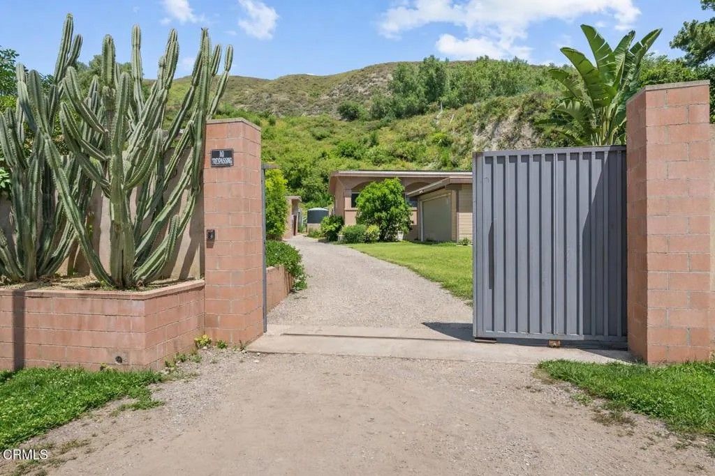 Photo of 561 E Telegraph Road, Fillmore, CA 93015 (MLS # V1-35779)