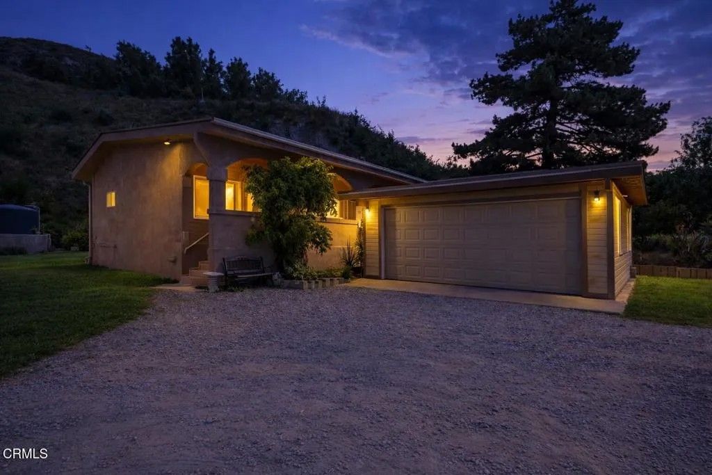 Photo of 561 E Telegraph Road, Fillmore, CA 93015 (MLS # V1-35779)