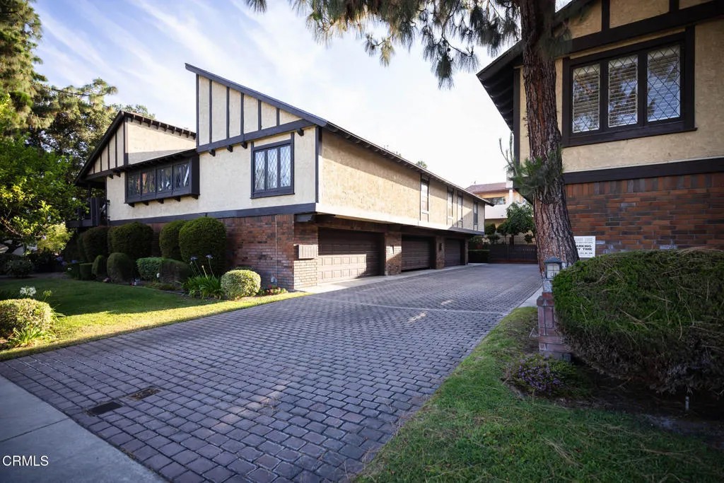 503 W Duarte Road 6