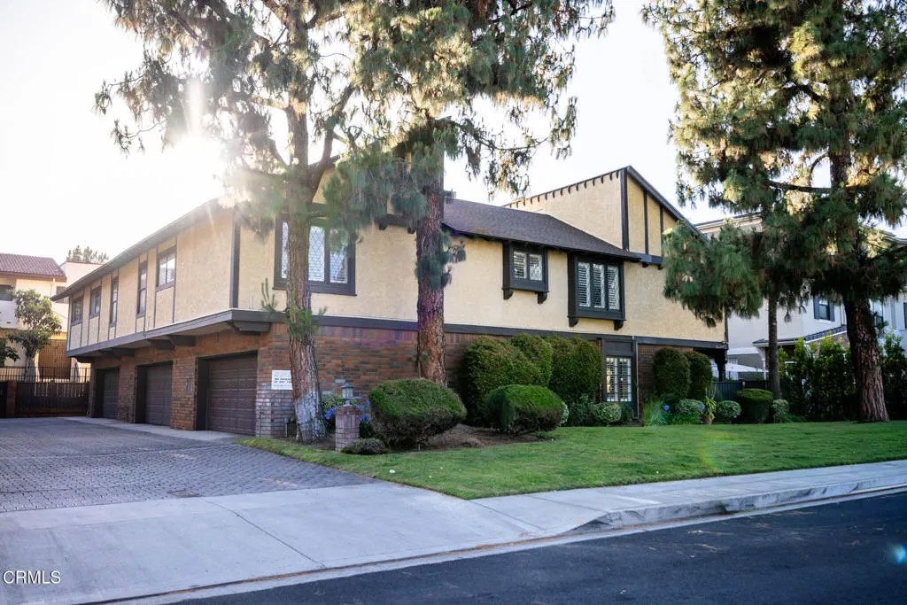 503 W Duarte Road 6