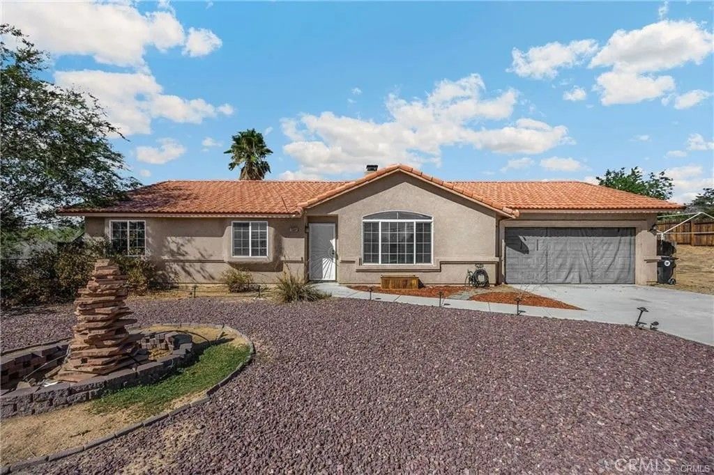 Photo of 13554 2nd Ave, Victorville, CA 92395 (MLS # HD26084512)