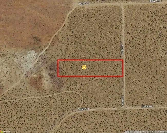 Photo of 142 Amber, Mojave, CA 93501 (MLS # CV26040993)