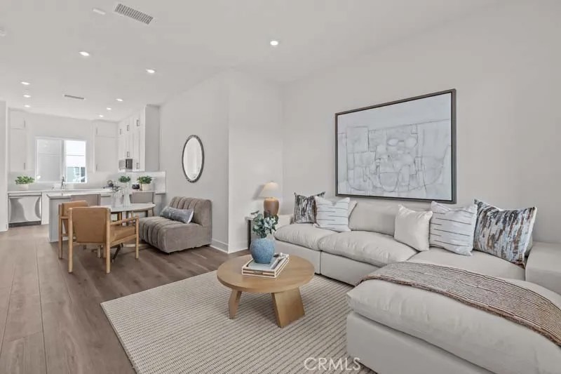 7255 Aura Circle