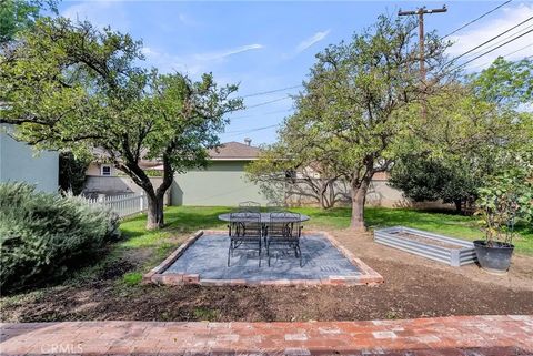 Tiny photo for 4401 Maplewood Place, Riverside, CA 92506 (MLS # IG25245715)