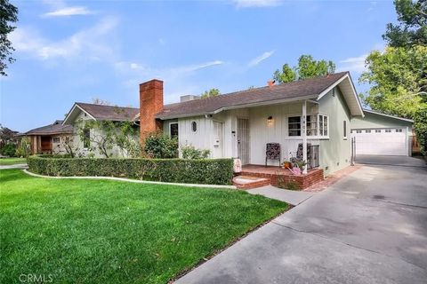 Photo of 4401 Maplewood Place, Riverside, CA 92506 (MLS # IG25245715) Photo of 4401 Maplewood Place, Riverside, CA 92506 (MLS # IG25245715)