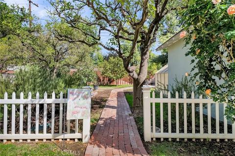 Tiny photo for 4401 Maplewood Place, Riverside, CA 92506 (MLS # IG25245715)