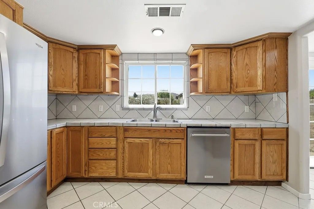 Photo of 7624 E Avenue U, Littlerock, CA 93543 (MLS # SR26088546)