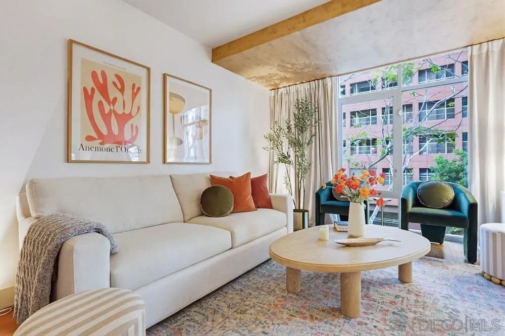 425 W Beech Street 428