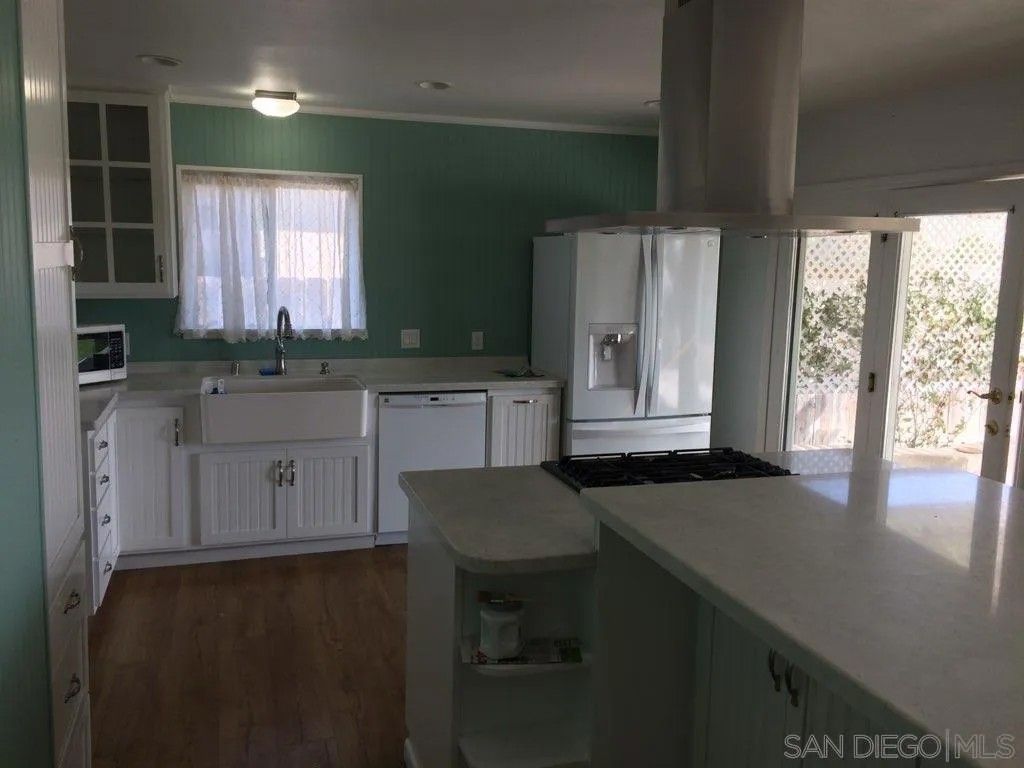 Photo of 8025 Laird Street, La Mesa, CA 91942 (MLS # 260011957)