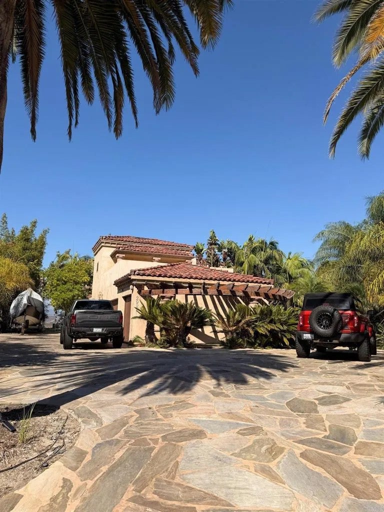 2925 Gate Five Place
