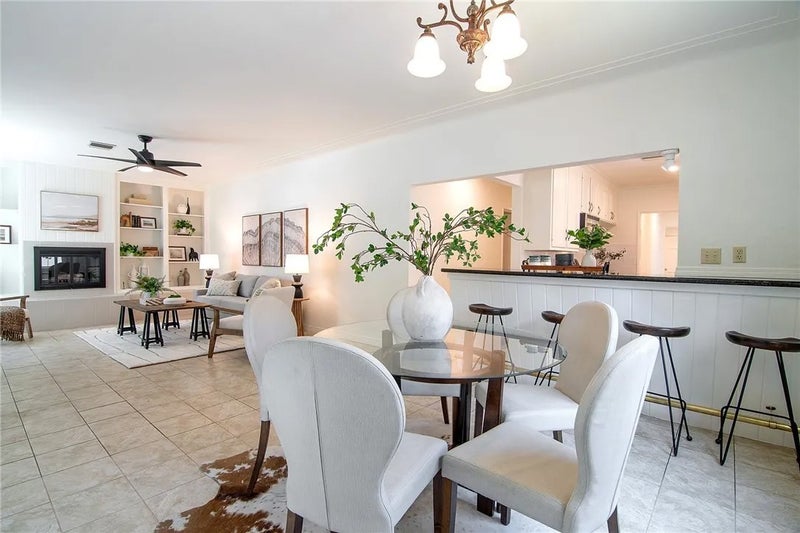 347 W Spazier Avenue