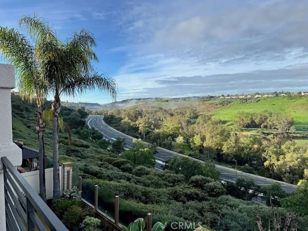 Photo of 28733 La Siena, Laguna Niguel, CA 92677 (MLS # OC26047354)