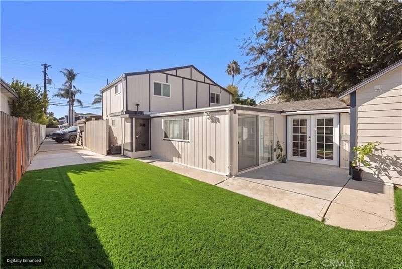 2653 Santa Ana