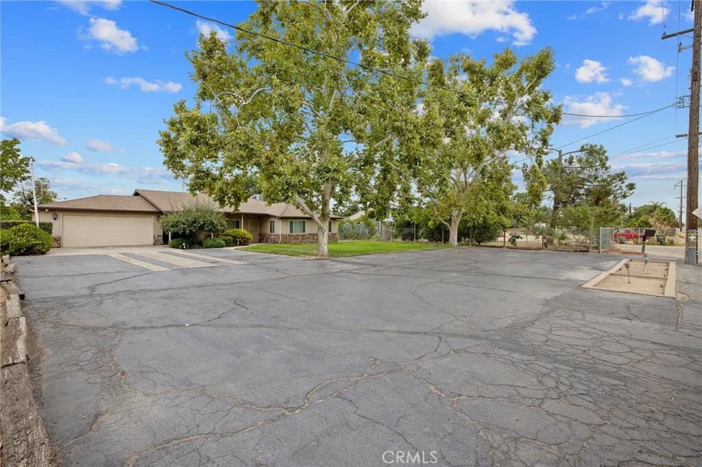 1714 N Blythe