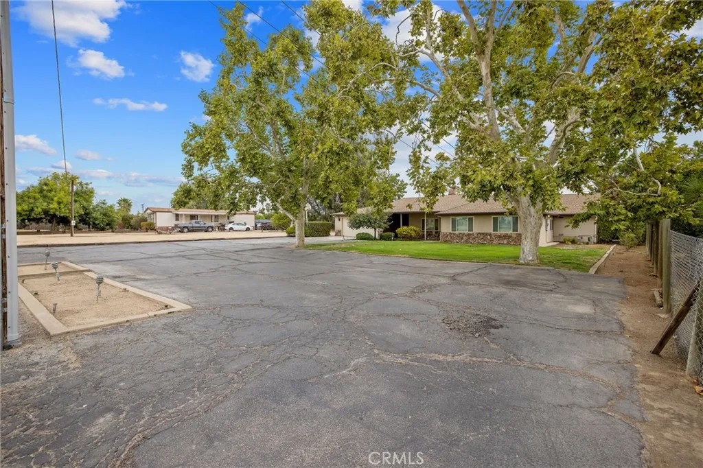 1714 N Blythe