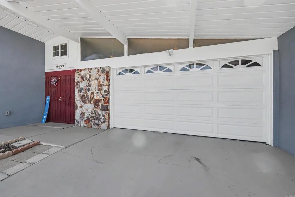 6439 Lake Mere Court