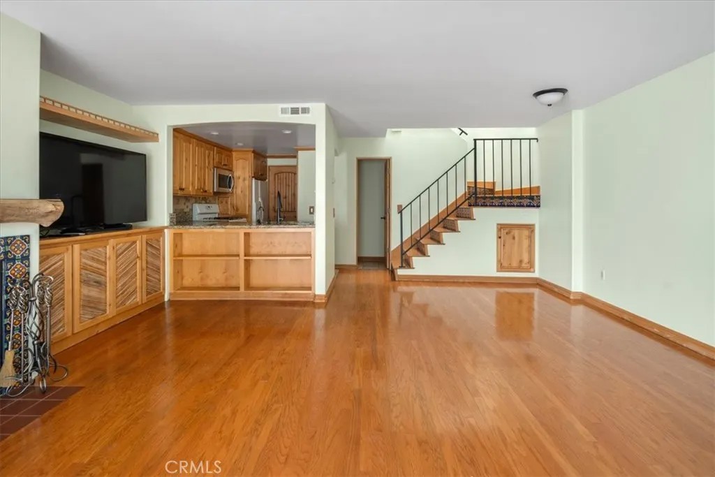 5249 Colodny 8