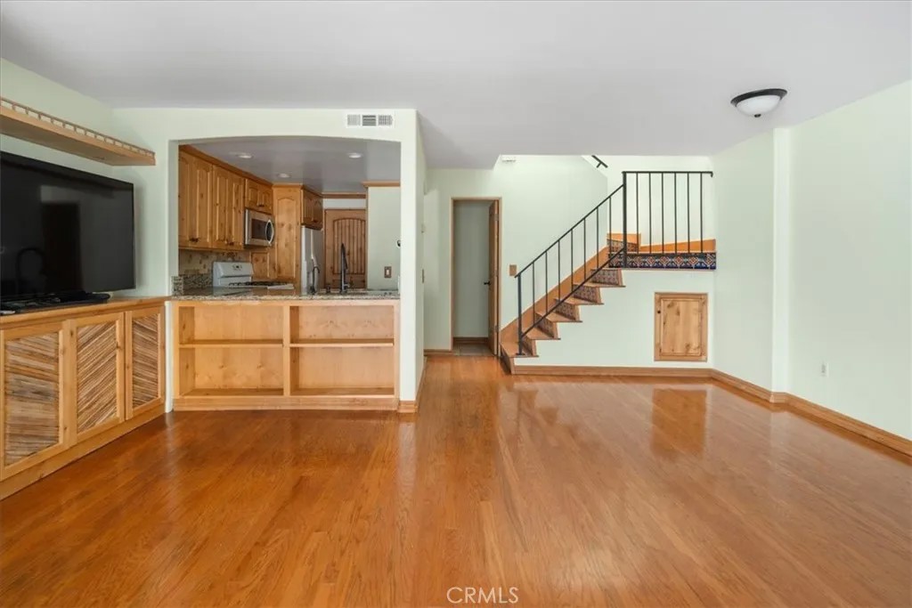 5249 Colodny 8
