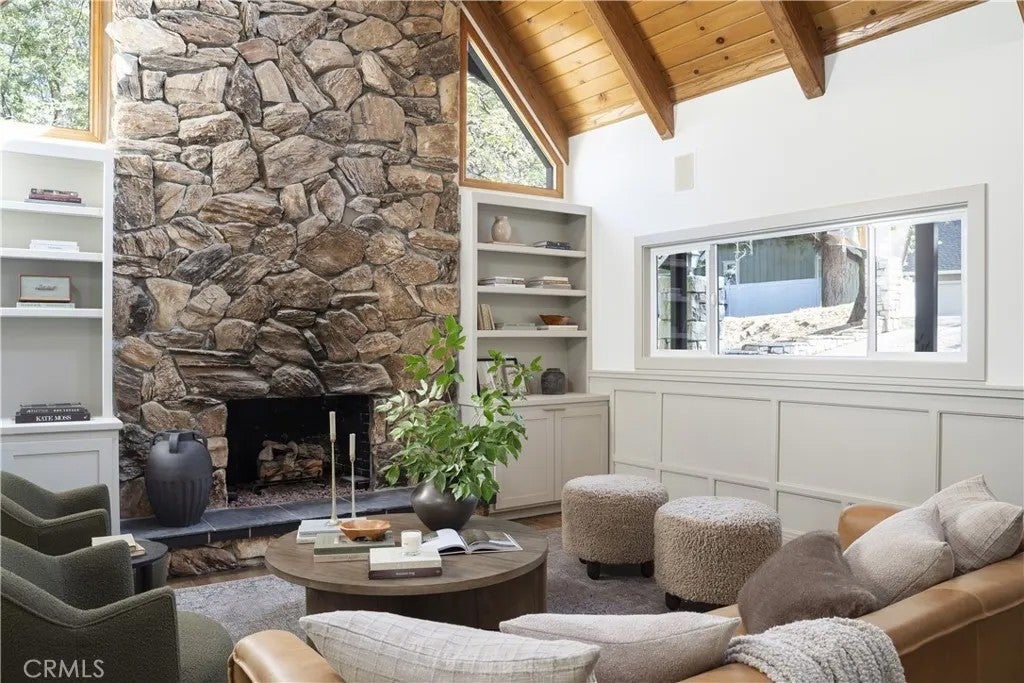 995 Tirol Lane
