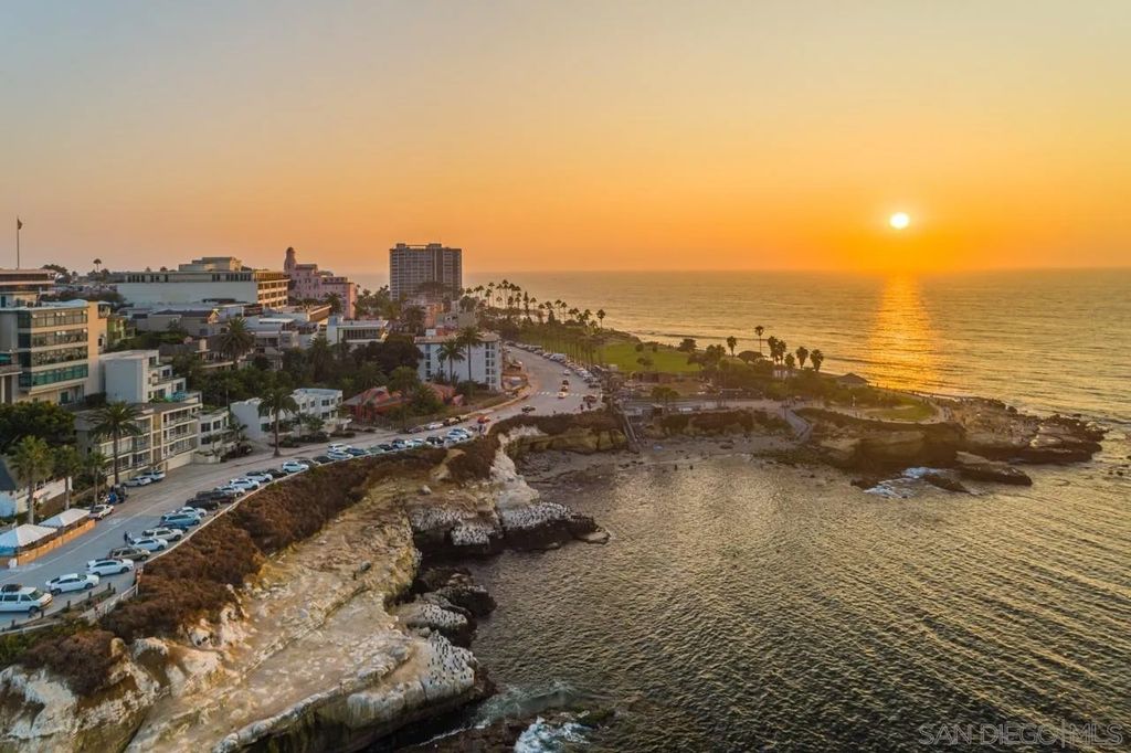 Photo of 1219 Coast Blvd #6, La Jolla, CA 92037 (MLS # 250020661)