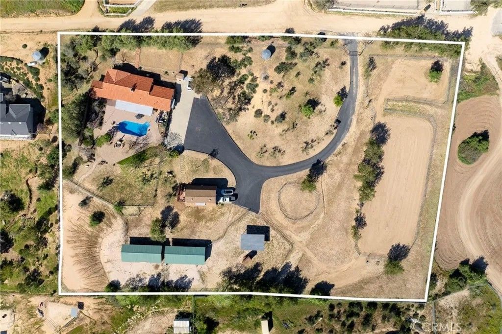 Photo of 33214 Canyon Quail Trail, Agua Dulce, CA 91390 (MLS # SR26056138)