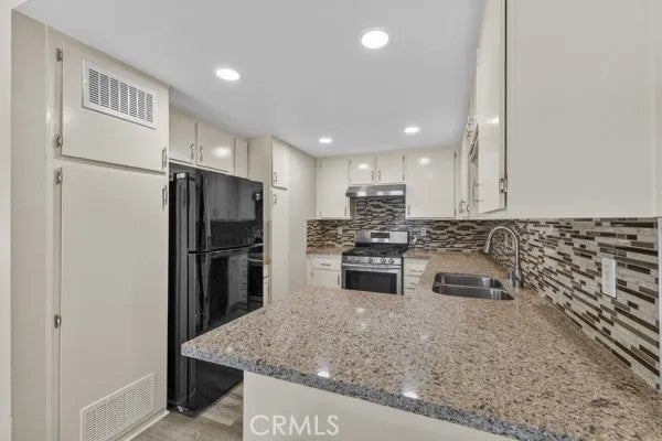 8463 Sunset Trail