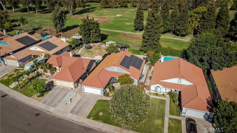 1420 Fairway