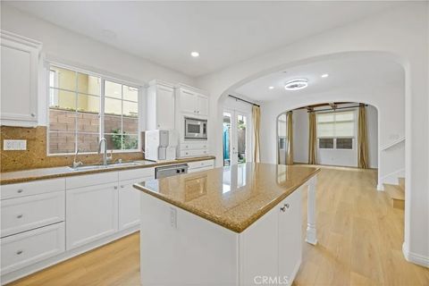 Tiny photo for 22 Arborside, Irvine, CA 92603 (MLS # TR26017734)