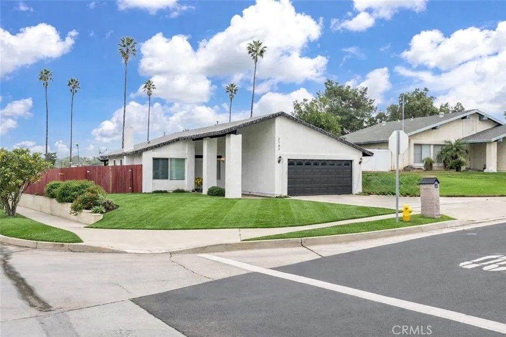 Photo of 2183 Applegate Dr, Corona, CA 92882 (MLS # CV26032284)