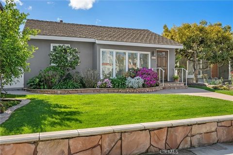 Photo of 224 Avenue G, Redondo Beach, CA 90277 (MLS # SB26047070)