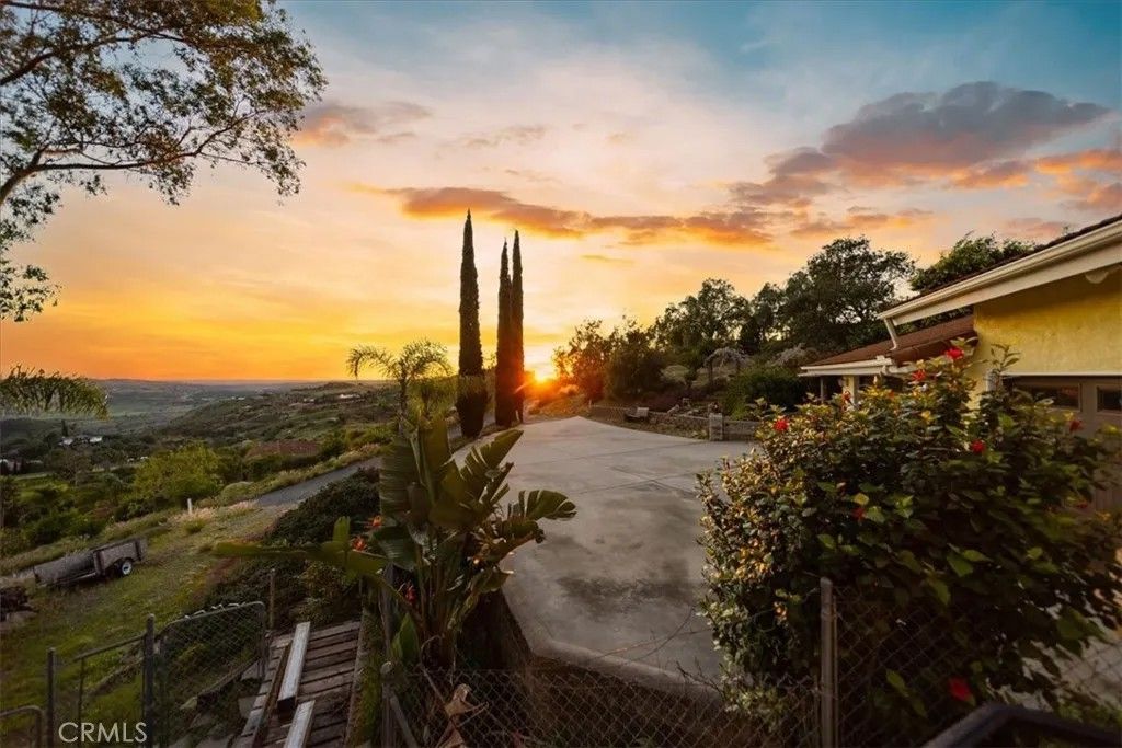 Photo of 4408 Brodea Ln, Fallbrook, CA 92028 (MLS # SW26040220)