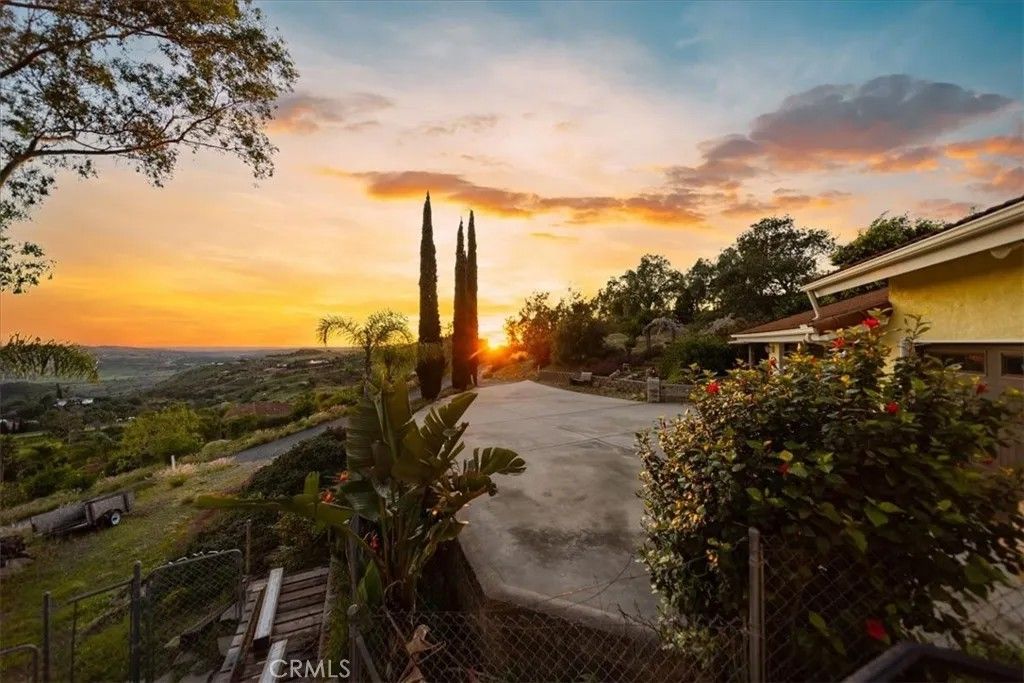 Photo of 4408 Brodea Ln, Fallbrook, CA 92028 (MLS # SW26040220)