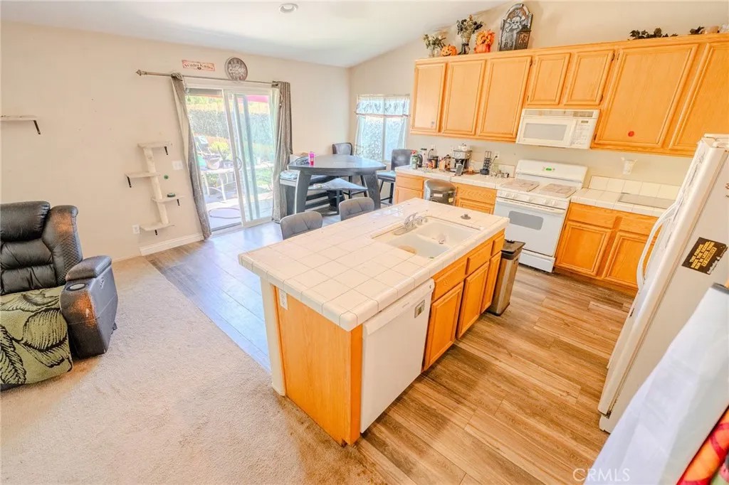 32843 Sandal Wood